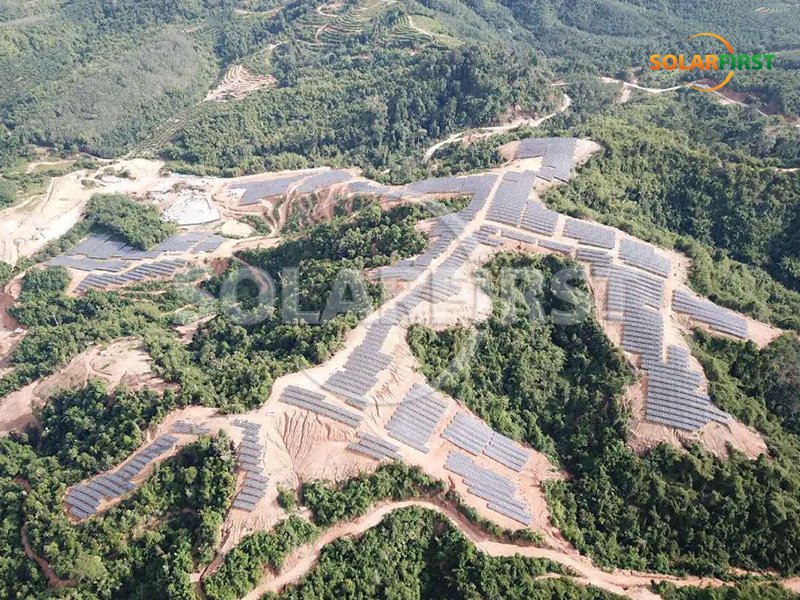 48.9 ميجاوات ذروة تركيب أرضي في ماليزيا