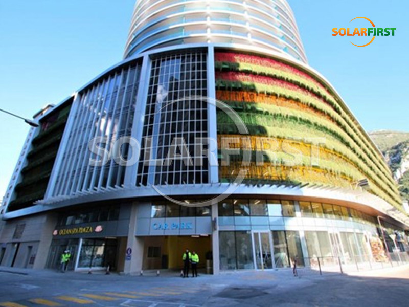 جدار ستارة BIPV بقوة 150 كيلو وات في جبل طارق