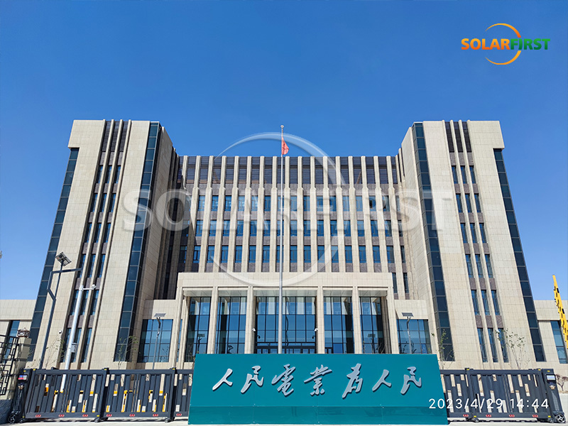جدار ستارة BIPV بقدرة 20 كيلو وات في شينجيانغ