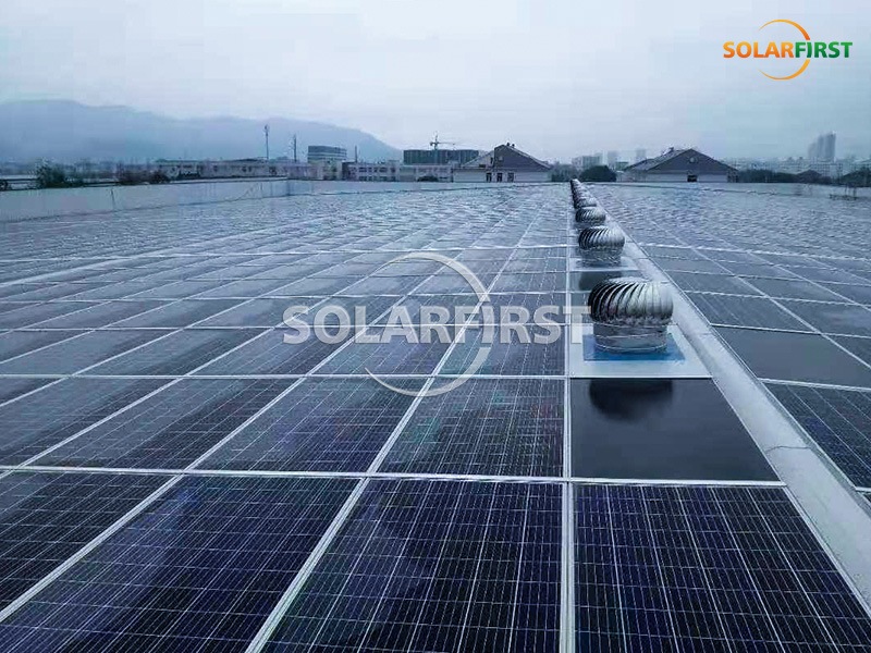 نظام BIPV مثبت على السقف بقوة 4.2 ميجاوات في شاويانغ، هونان