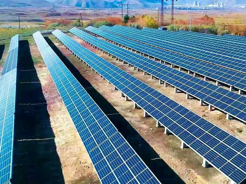 توقعات الطلب العالمي على وحدات الطاقة الشمسية الكهروضوئية: 240 جيجاواط في عام 2022 في ظل قيود العرض
