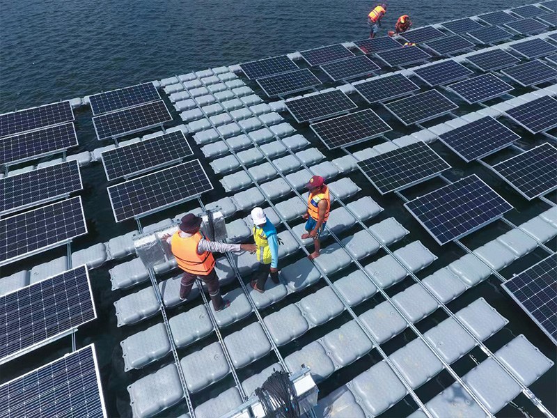 تم الانتهاء بنجاح من أول مشروع دعم عائم لمجموعة Solar First في إندونيسيا