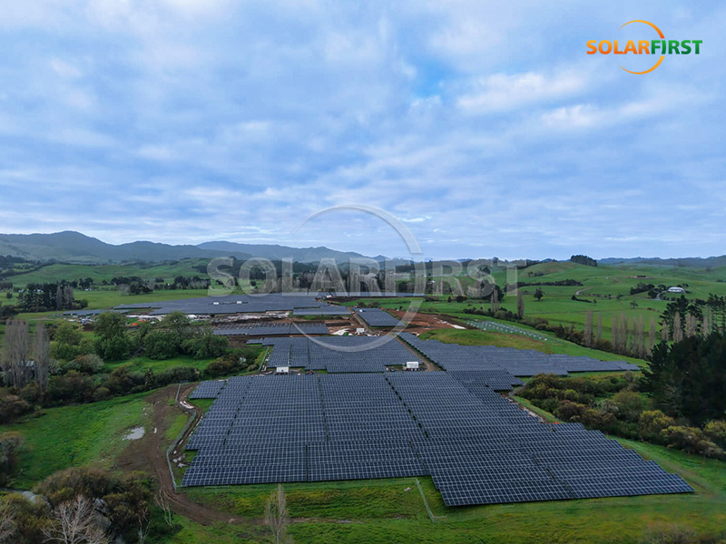 30.7 ميجاوات ذروة التركيب الأرضي في نيوزيلندا